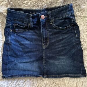 American Eagle Outfitters Next Level Stretch Woman’s Size 00 Mini Skirt 12” Long